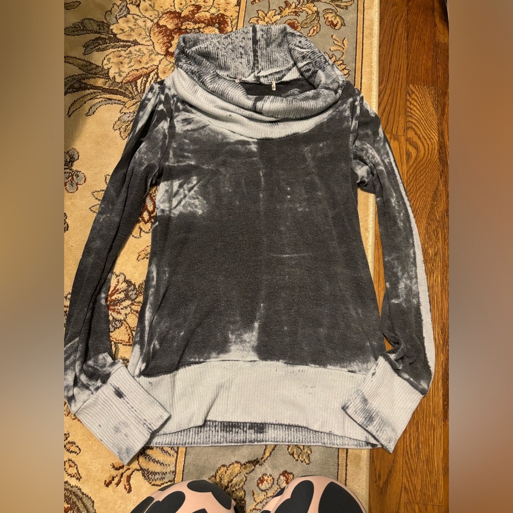 Boutique scoop neck sweater